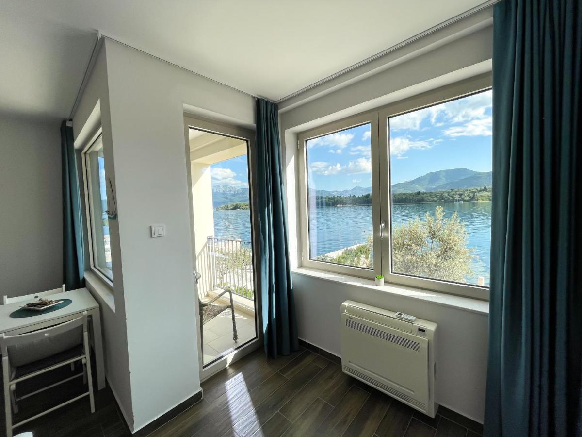 Apartments Maestral Tivat Exterior foto