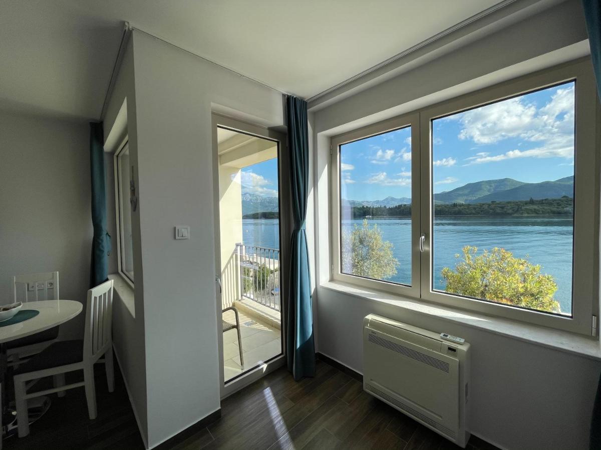 Apartments Maestral Tivat Exterior foto