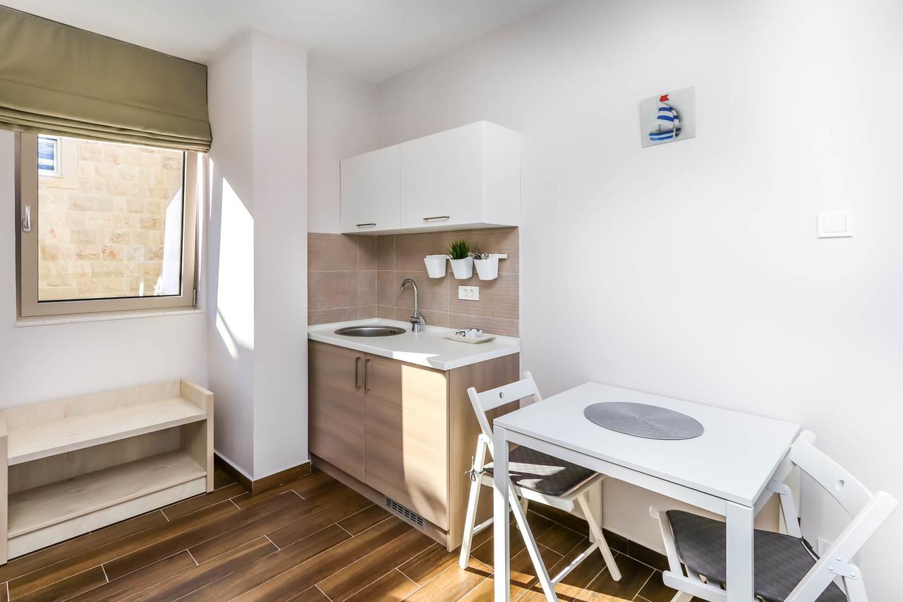 Apartments Maestral Tivat Exterior foto